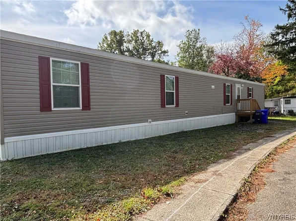 7898 Boston State Rd #54, Akron, NY 14075