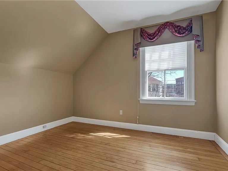 98 Butler Ave — Photo 22