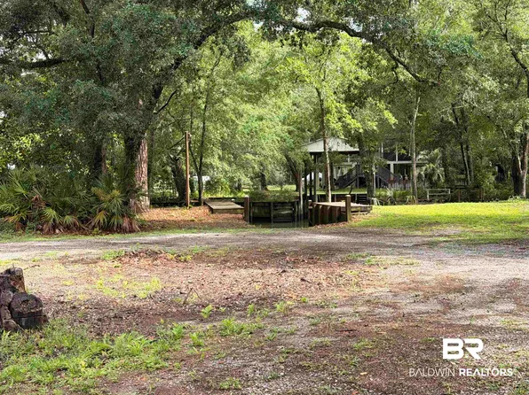 10259 Canal Cir, Fairhope, AL 36532