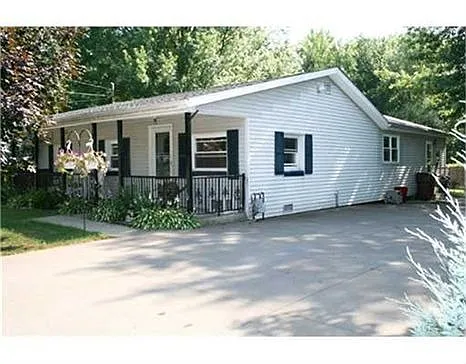 736 Walbridge Rd photo 1
