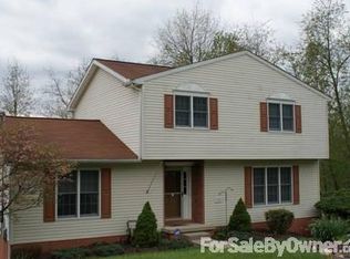 36 Overlook Dr, Bridgeport, WV 26330