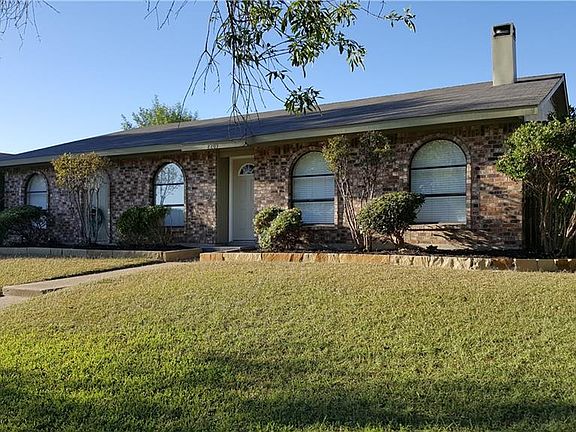 4th image of 2209 Nolan Dr