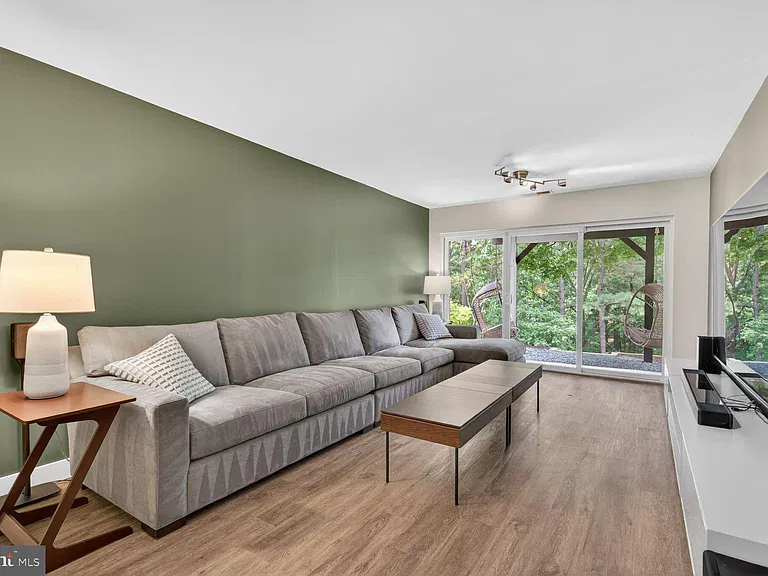 11131 Saffold Way — Photo 16