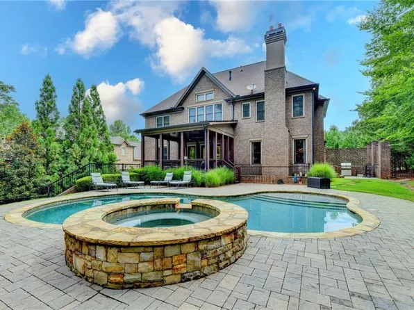 215 Penrith Pl, Sandy Springs, GA 30350