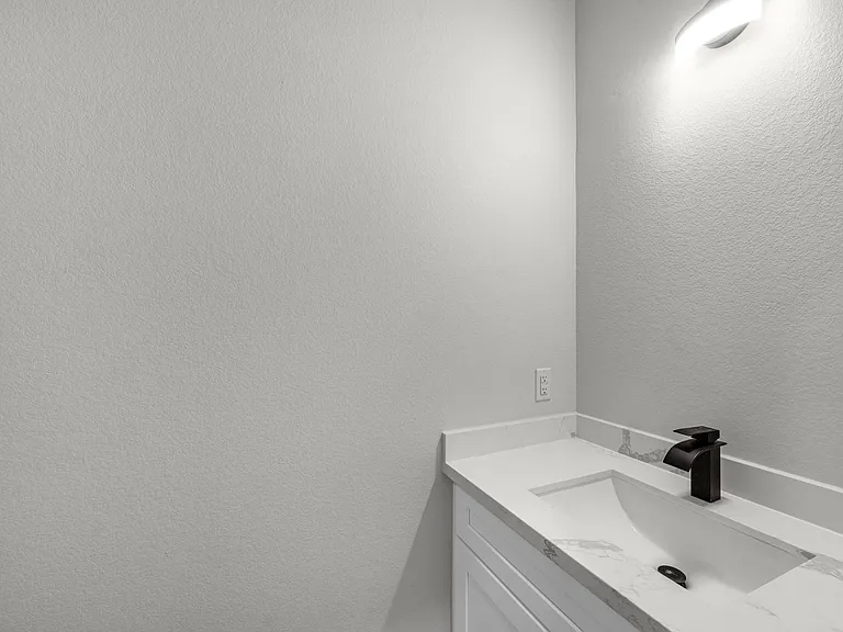 5020 Sayers St #A — Photo 11