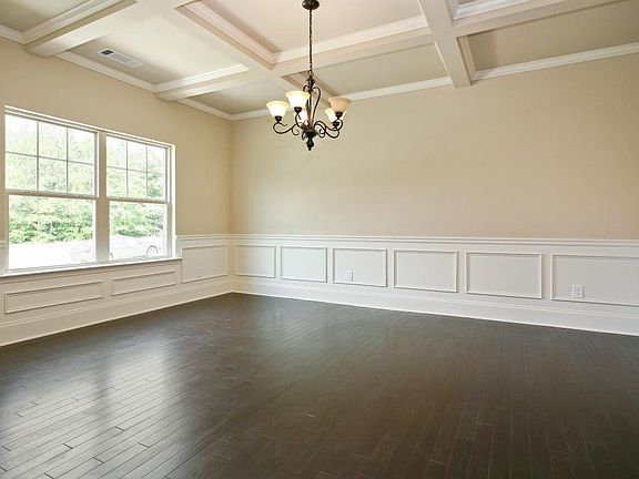 4th image of 1512 Clubhouse Ct