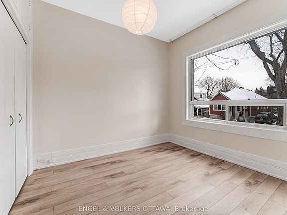4th image of 170 Ivy Cres #2