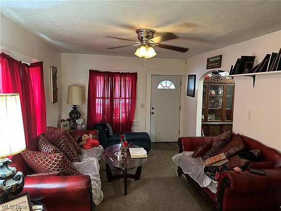 3rd image of 586 Elbon Ave