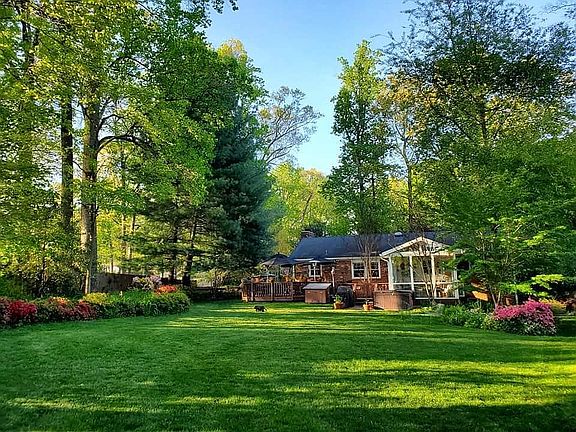 3rd image of 5033 Dogwood Dr