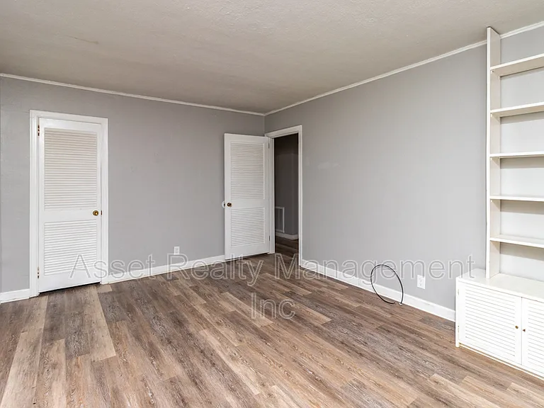 2313 Brice St — Photo 16