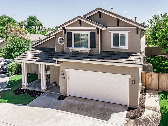 3rd image of 3205 Camino Cabrillo