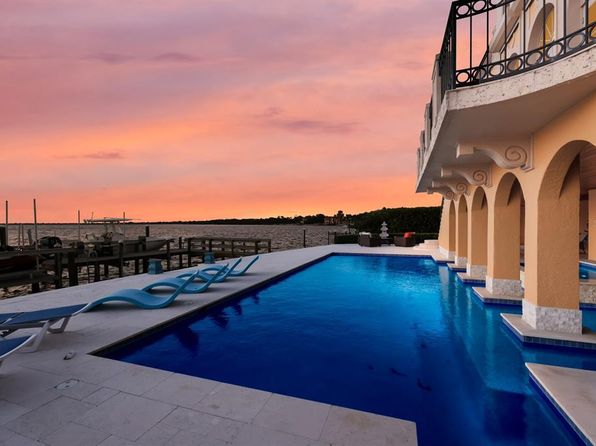 309 Ringling Point Dr, Sarasota, FL 34234