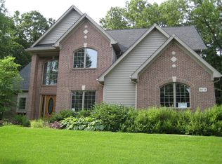 9843 Kingston Rdg, Clarkston, MI 48348