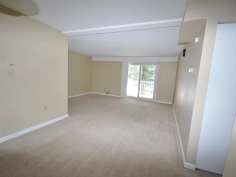 2 Post Oak Ln #8 — Photo 10