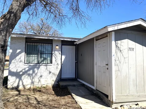 7131 Glen Ter APT 4, San Antonio, TX 78239