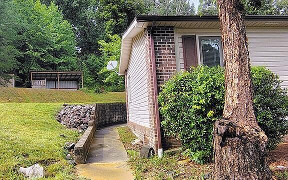 2nd image of 391 County Road 360
