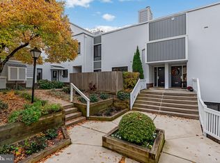 1720 Oakwood Ter APT 8H, Penn Valley, PA 19072