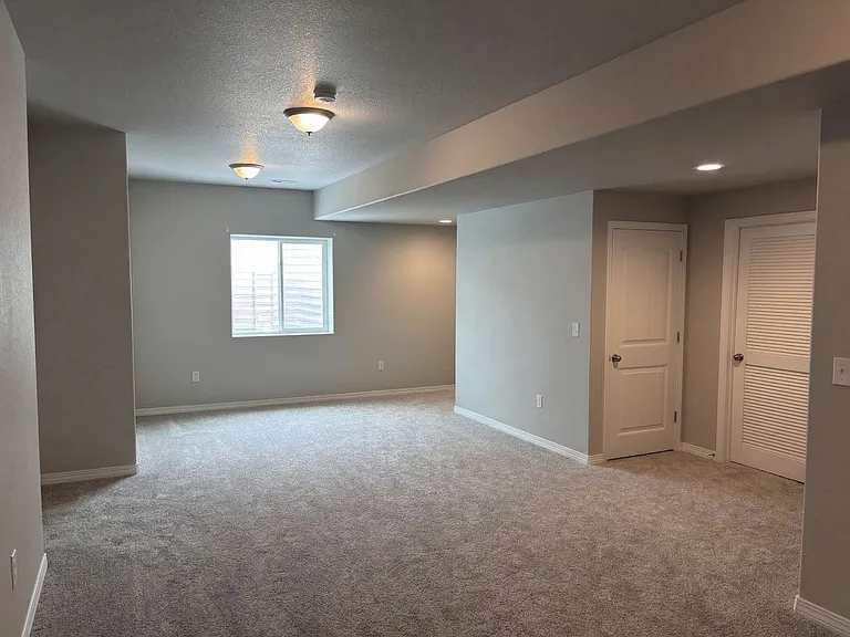 9377 Mayflower Gulch Way — Photo 21