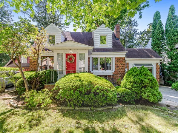 29 Mattice Rd, Toronto, ON M9A 1E5