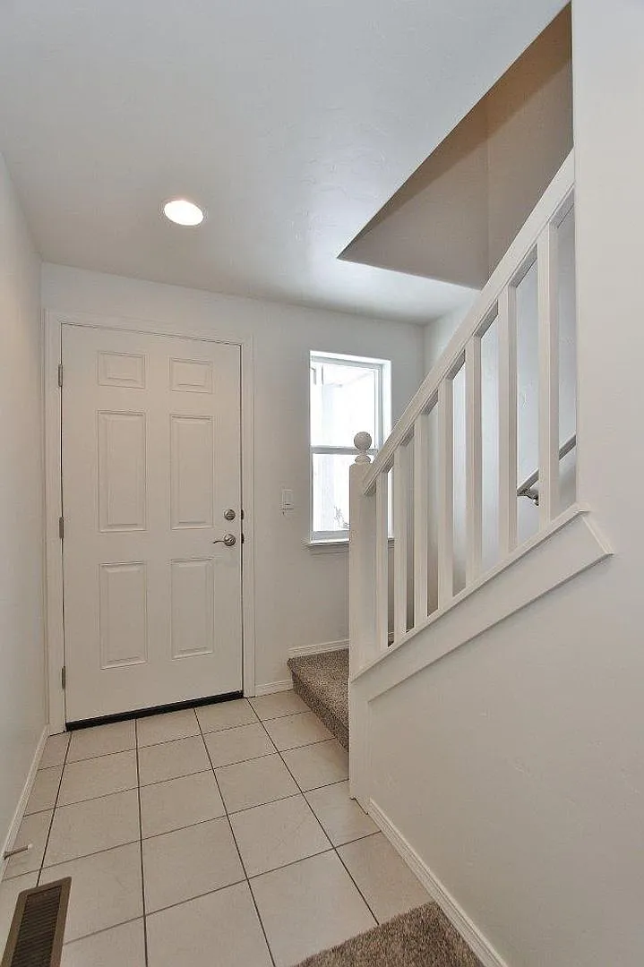 Immaculate Home w/no HOA — Photo 2