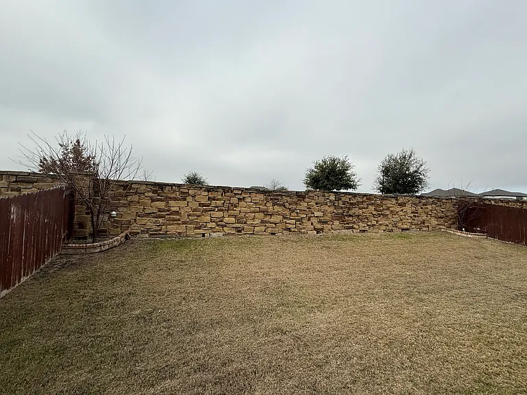 2637 Enza Dr — Photo 8