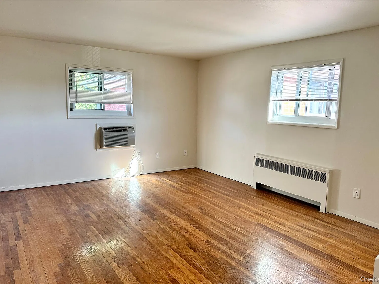 1 bed, 1.0 bath, 975 sqft, $1,995 — Photo 4