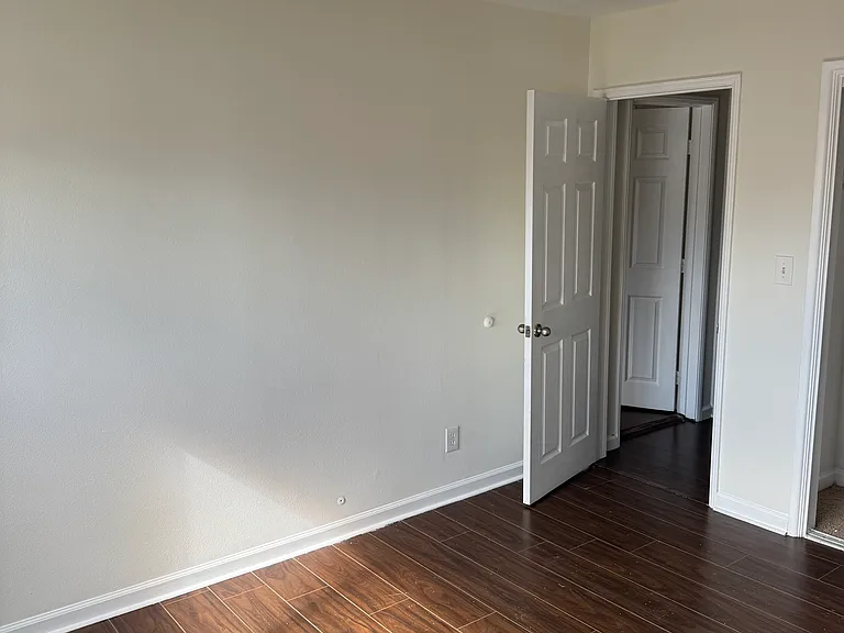 5401 W Olympic Blvd #3 — Photo 31
