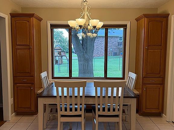 3rd image of 2538 Woods Dr