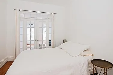 Rented by R New York