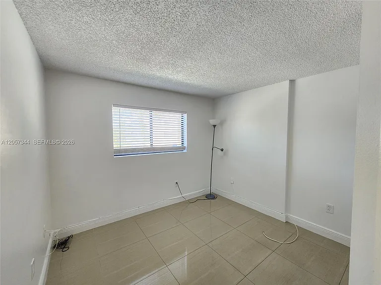 9491 Palm Cir S #205 — Photo 11