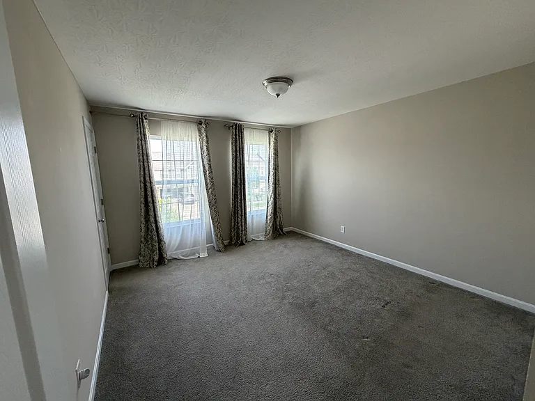 1340 Glen Canyon Dr — Photo 17