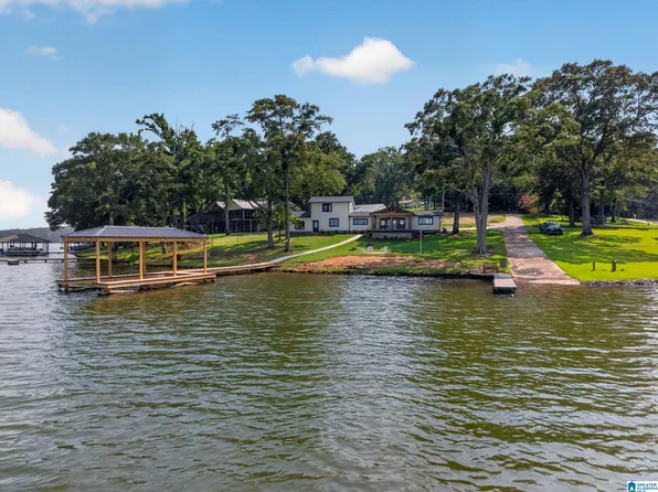 1216 Lakeside Dr, Talladega, AL 35160