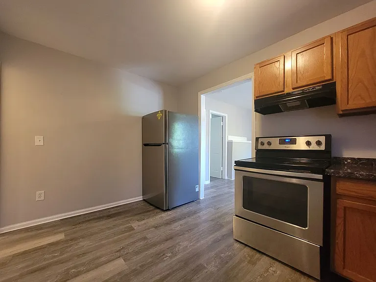 944 Smith St SW — Photo 10
