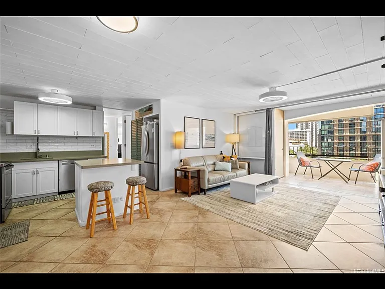 225 Kaiulani Ave #8XX — Photo 3
