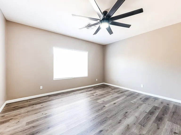 14133 W Crocus Dr — Photo 9