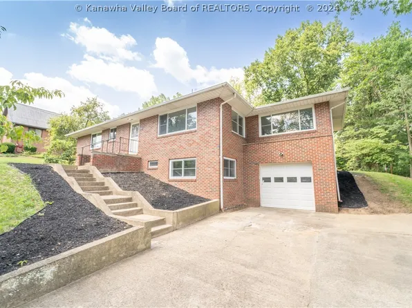 827 Hughes Dr, Saint Albans, WV 25177