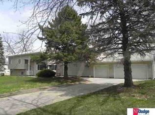 12117 N 40th St, Omaha, NE 68112