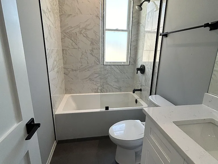 3673 N Elston Ave — Photo 5