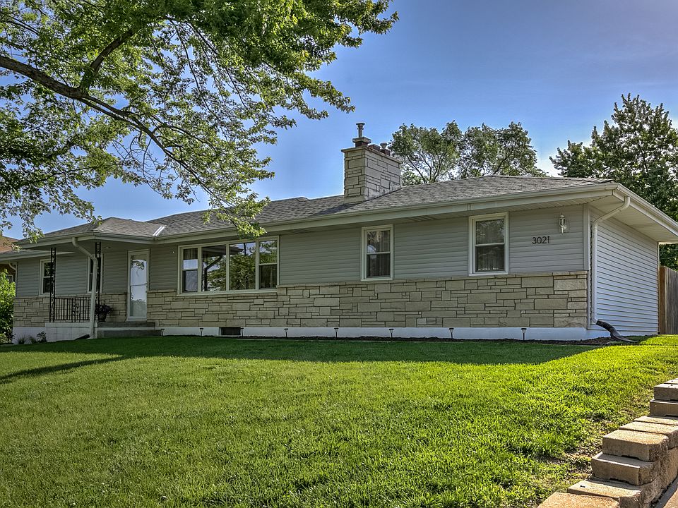 1st image of 3021 S 108th St