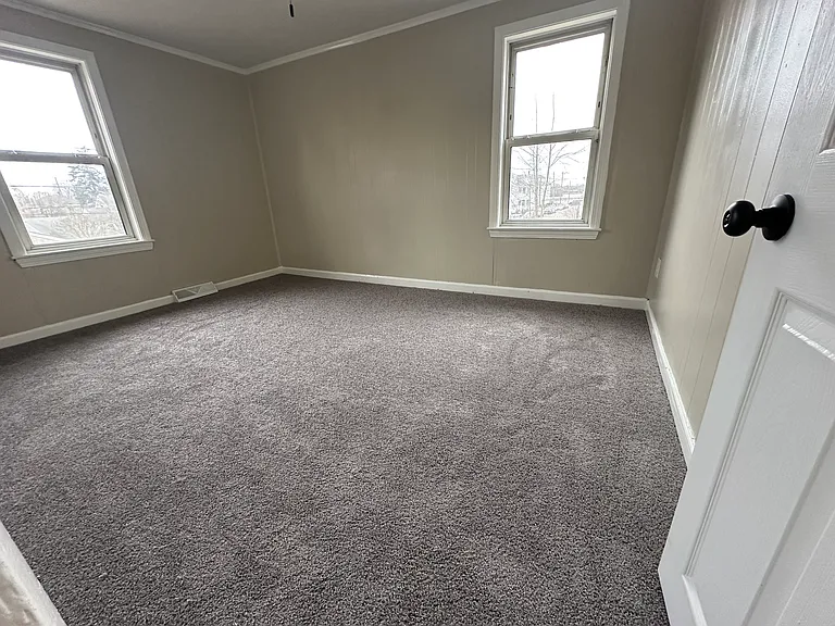 34 Ellis Ave #2 — Photo 4
