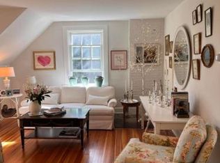 25 The Ridgeway UNIT B, Greenwich, CT 06831