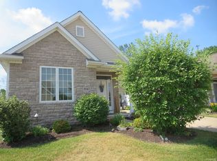 8147 Sunset Ln, Sylvania, OH 43560