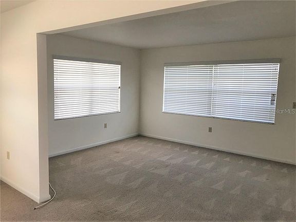 4th image of 444 Cameo Dr