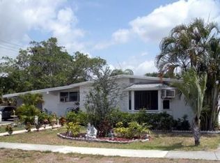 360 Bayside Rd, Palm Springs, FL 33461