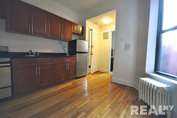 Rented by REAL New York | media 6