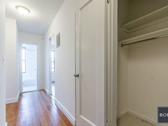 3rd image of 303 W 21st St APT 14A