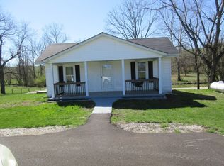 1060 L E Junction Rd, Winchester, KY 40391