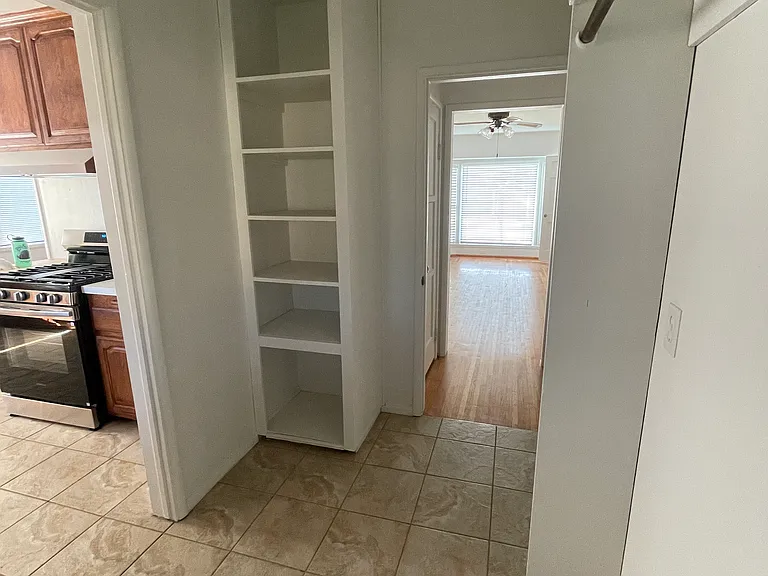6048 Hardwick St — Photo 13