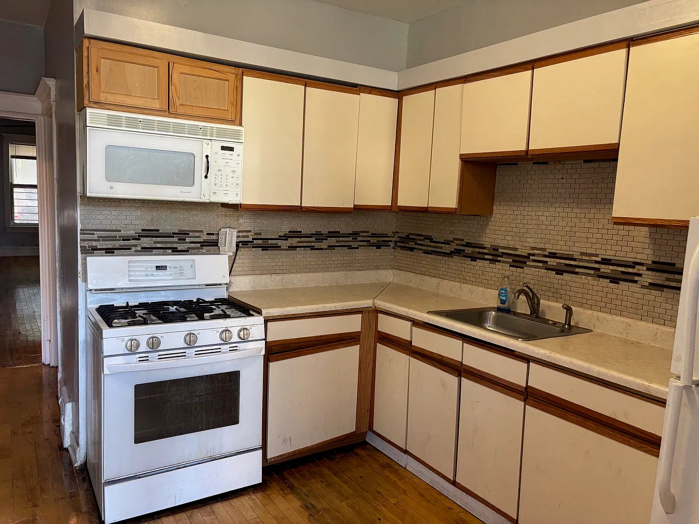3 bed, 1800 sqft, $1,750 — Photo 3