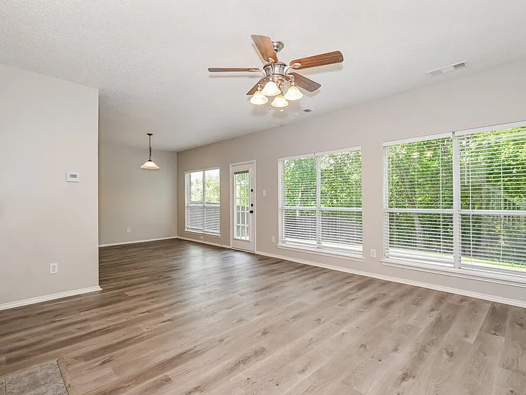 5717 San Marino Dr — Photo 6